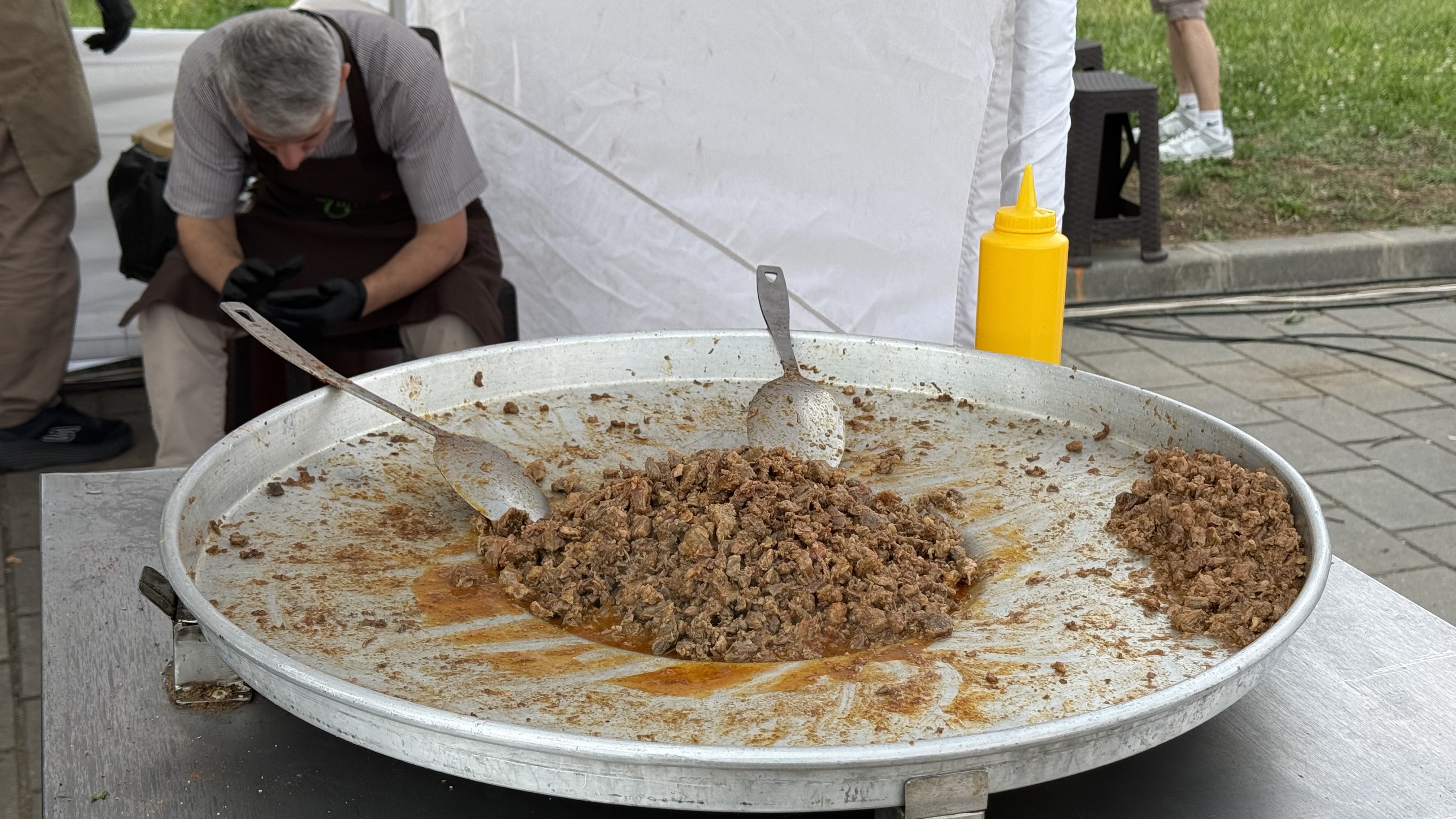 Cât costă șuberekul și kebabul la Festivalul Turcesc de la Arena Națională. Baclavaua e la mare căutare