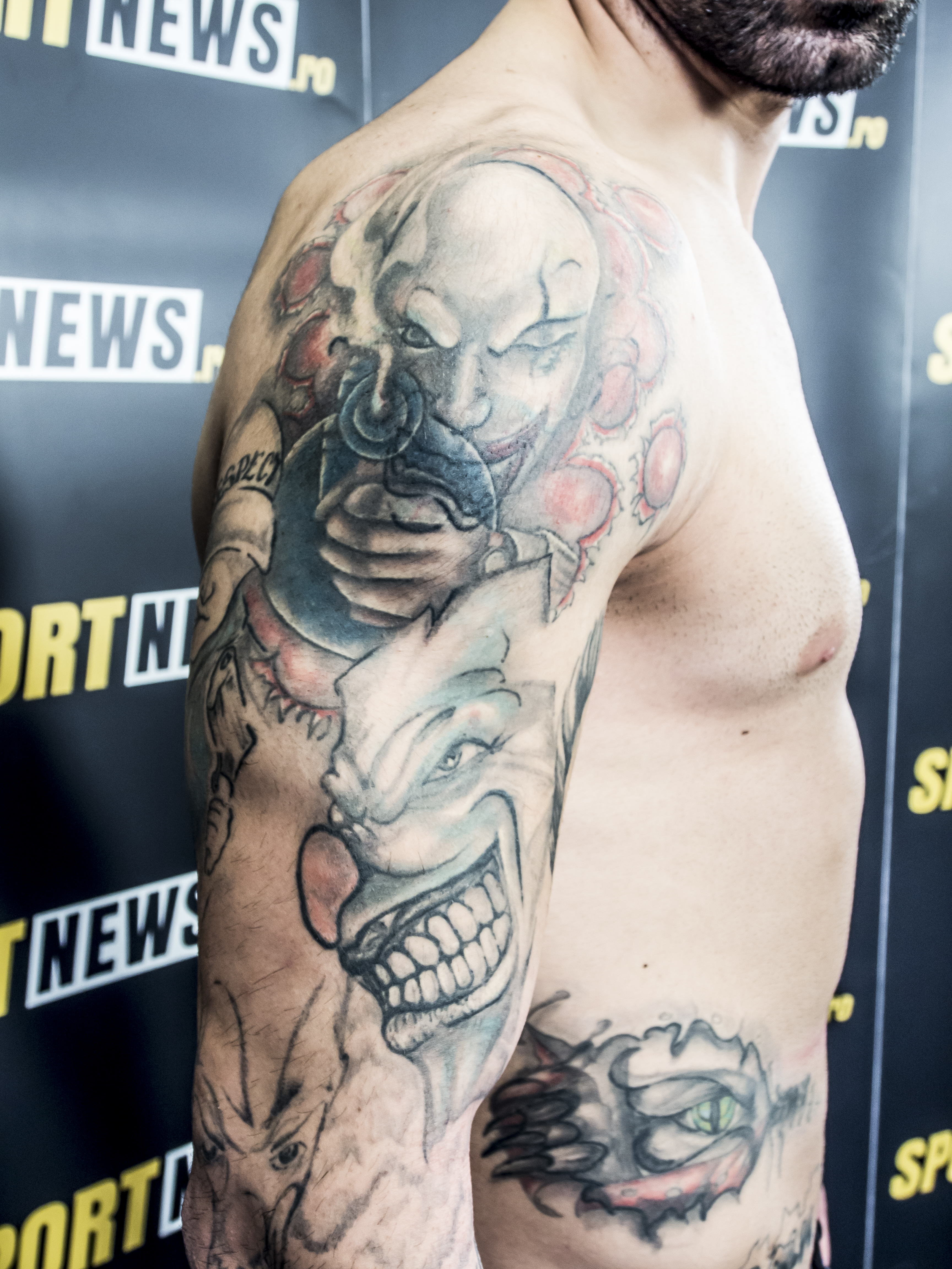 Bogdan Stoica îşi sperie adversarii cu tatuajele / GALERIE FOTO