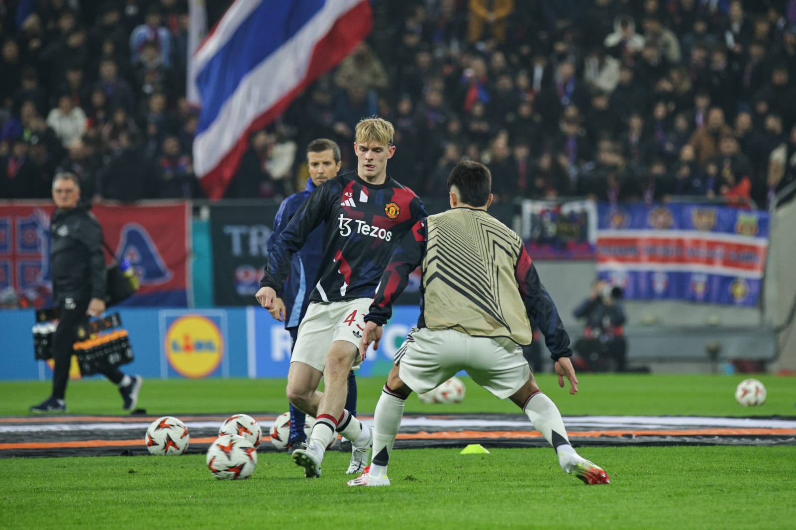 FCSB, eșec sub privirile lui Marcel Ciolacu, fan declarat al roș-albaștrilor, în Europa League. Pe cine poate înfrunta clubul lui Gigi Becali pentru accederea în optimi