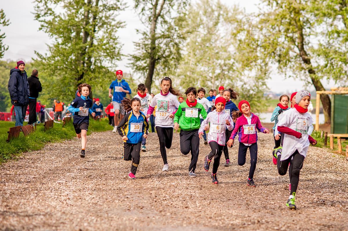 Peste 2.800 de oameni au luat parte la ZIUA B şi la RUNFEST, în pădurea Cernica / GALERIE FOTO   