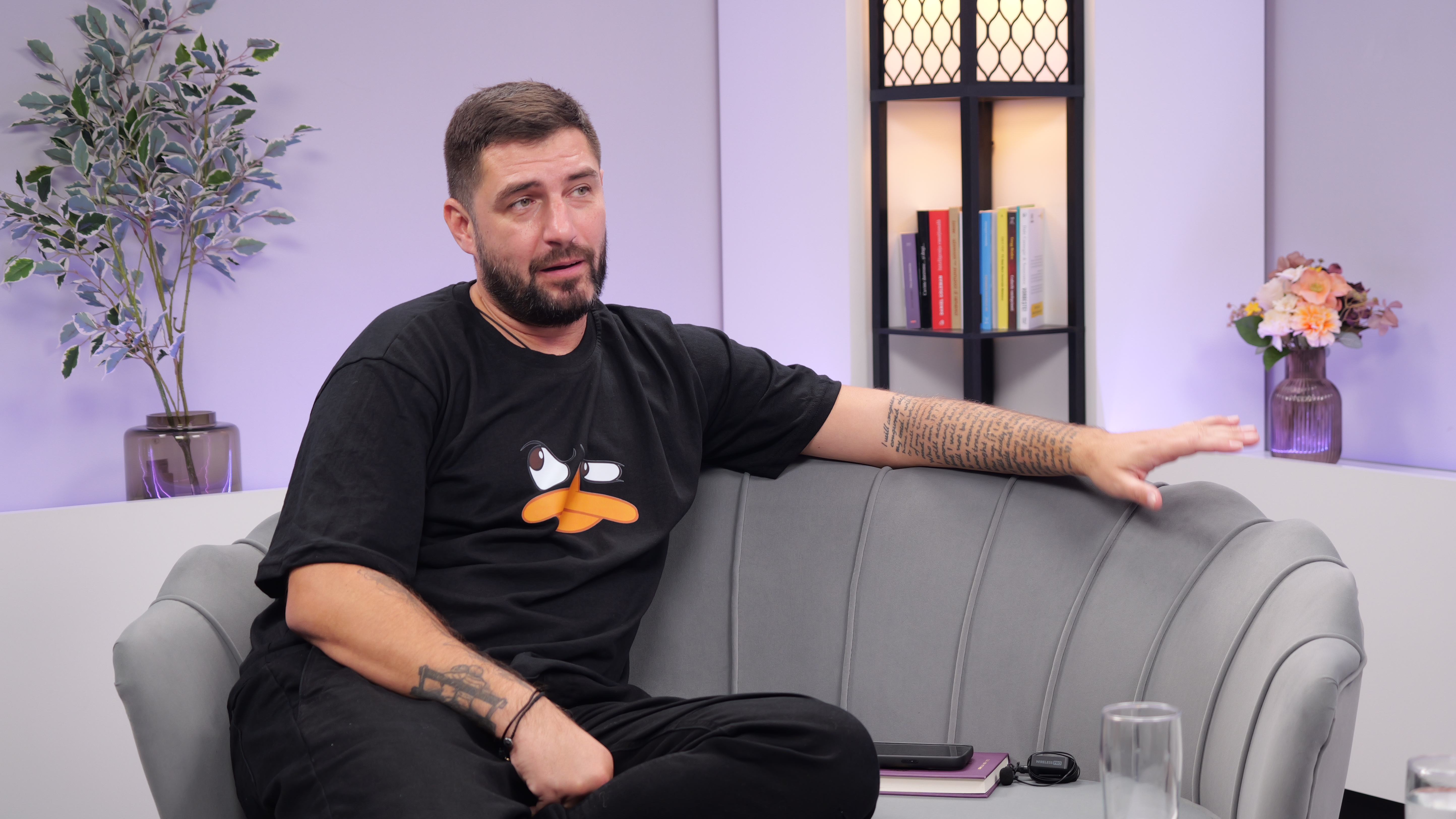 Cătălin Cazacu, de la sport de performanță, televiziune și relații eșuate. Totul la „Dincolo de copertă”: „E rana prea proaspătă”
