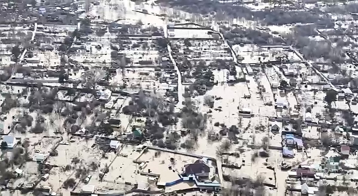 Cum arată regiunea rusă Orenburg, după cele mai mari inundații din ultimii 80 de ani. Imagini din satelit