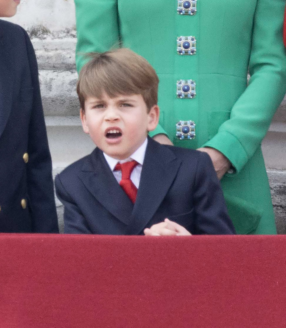 GALERIE FOTO. Prințul Louis a furat toată atenția la parada de ziua regelui Charles al III-lea. Gesturile sale simpatice au fost remarcate de toată lumea