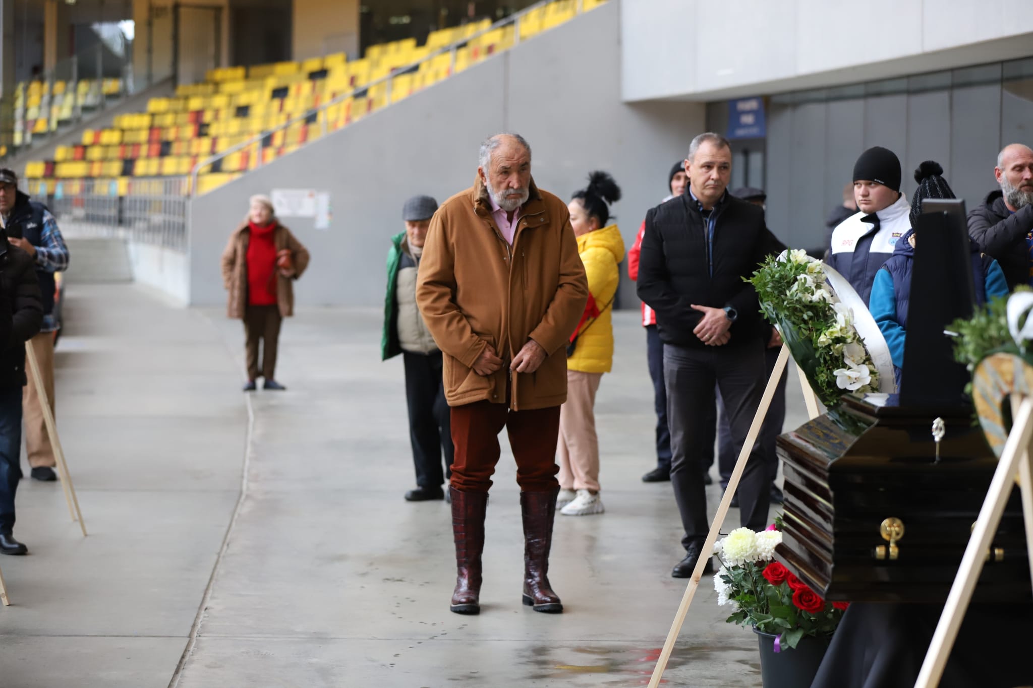 Primele imagini de la Arena Națională. Sicriul cu Helmut Duckadam a ajuns la sectorul VIP