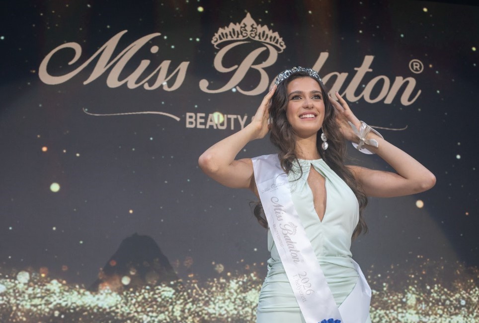 Ez a gyönyörű nő lett az új Miss Balaton – Látványos gálán koronázták meg – fotók