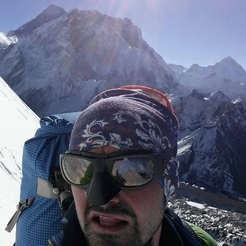 Cutremur în Nepal, avalanșă pe Everest. Alpinistul Alex Găvan e teafăr / FOTO