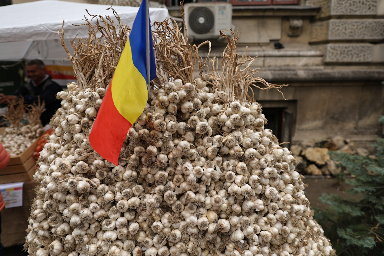 Spectacol culinar în curtea Ministerului Agriculturii. Am vizitat „Târgul de lăsatu’ secului” din București