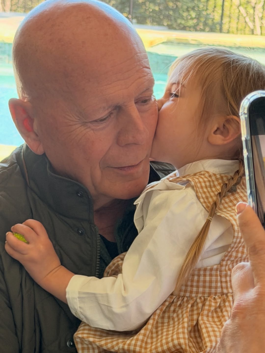 Cum arată Bruce Willis la 71 de ani. Imaginile rare publicate de Demi Moore