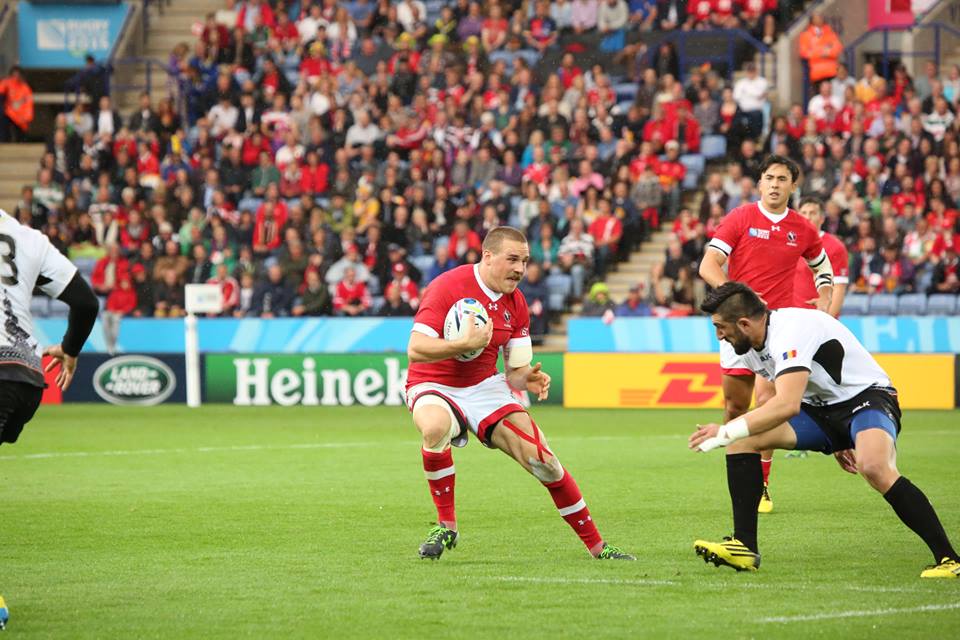 Cupa Mondială de Rugby, ROMÂNIA - CANADA 17-15! Viiictooorieeee! Grămada cere vârf! Nord-americanii au condus cu 15-0, după 45 de minute! Macovei, cu două eseuri pe înaintare, și "americanul" Vlaicu - două transformări, plus o lovitură de pedeapsă decisivă - au întors miraculos rezultatul. Pe o ploaie sâcâitoare, ”stejarii” au strivit ”arțarii. Cea mai tare revenire din istorie! / GALERIE FOTO & VIDEO