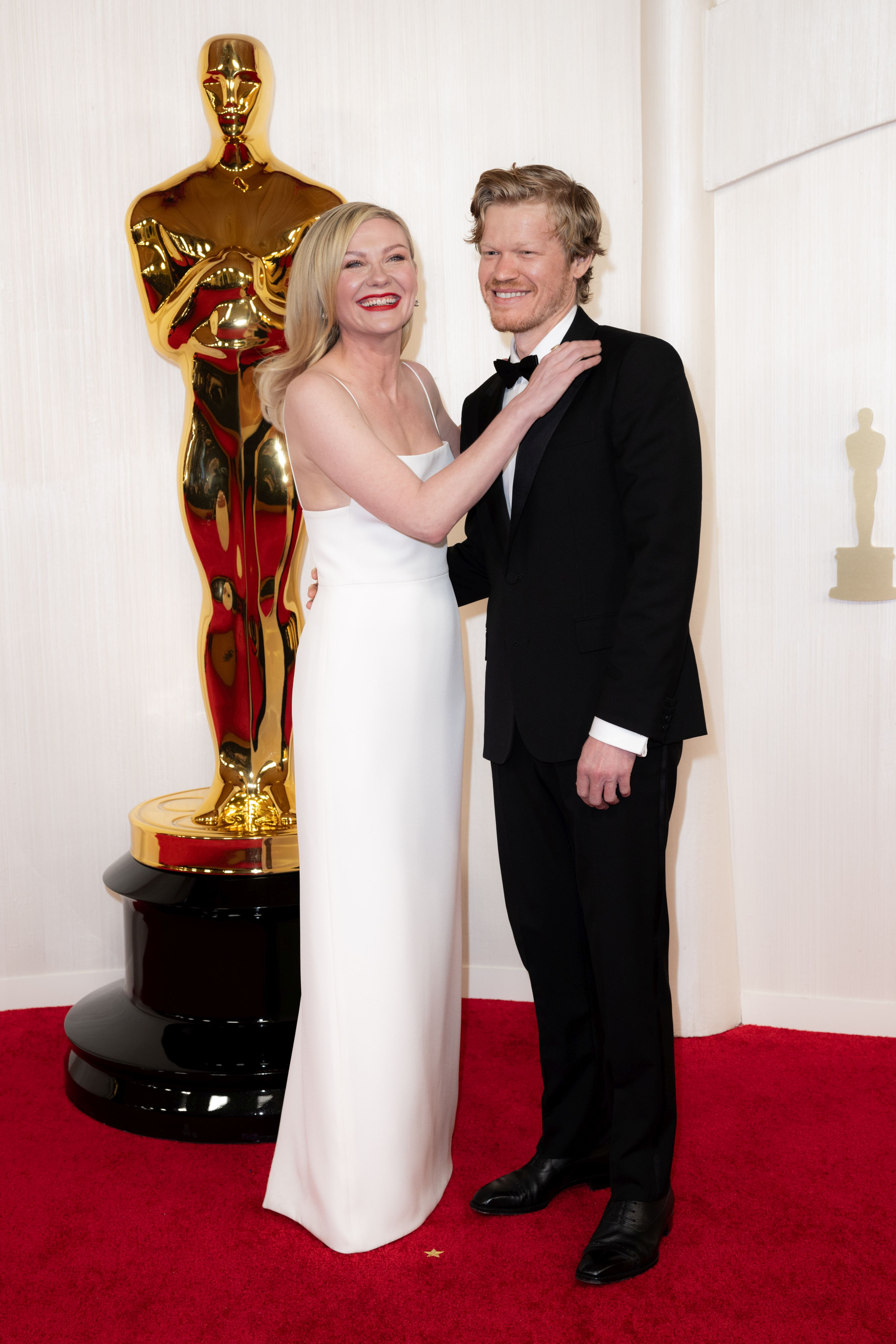 Cele mai frumoase ținute de la Oscar 2024. Carey Mulligan, Eva Longoria, Margot Robbie și Zendaya, în topul favoritelor