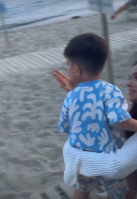 Vedetele din România care au ales Grecia pentru vacanța de vară. Imagini din destinațiile preferate