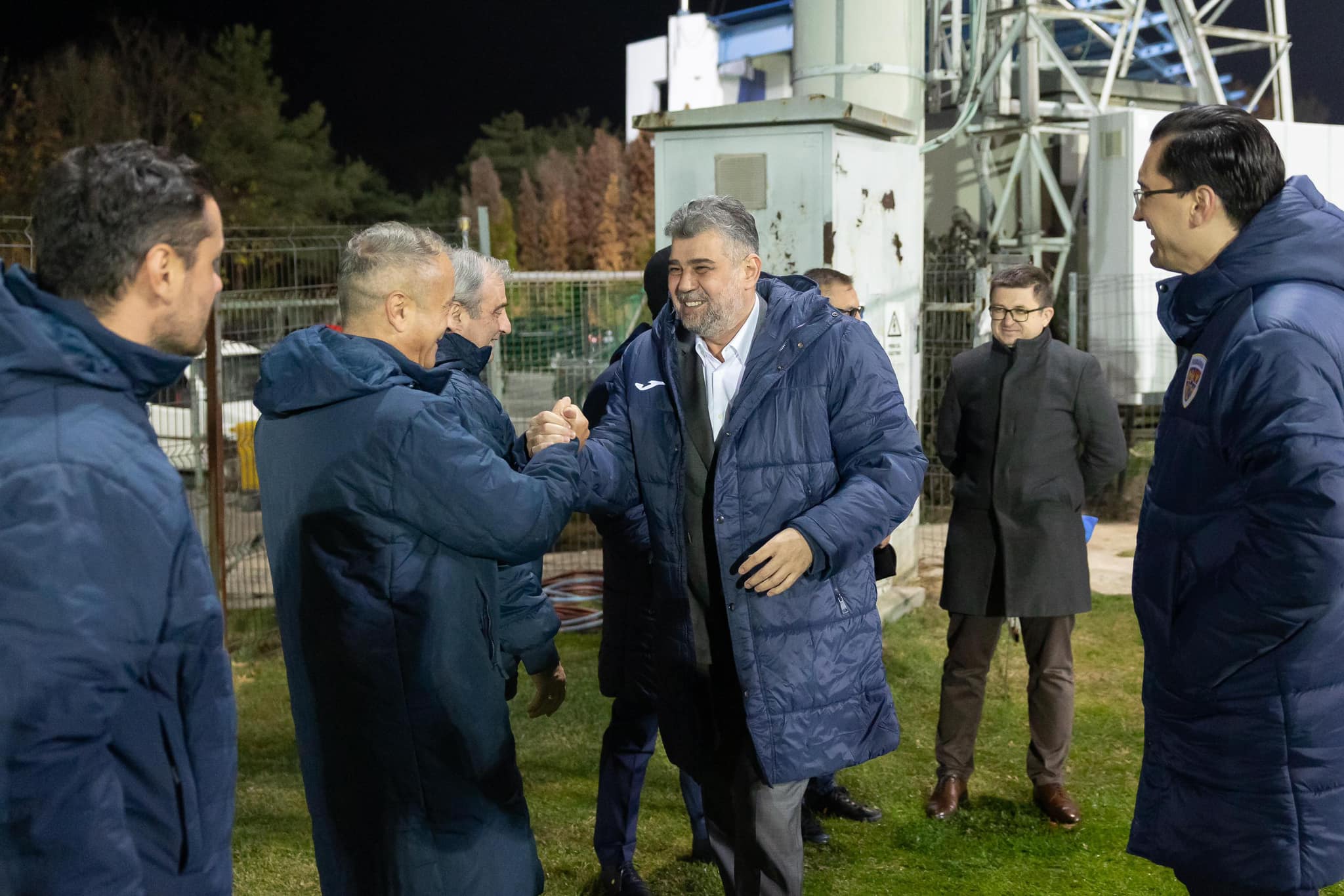 Marcel Ciolacu a venit la antrenamentul naționalei României înaintea partidei cu Elveția
