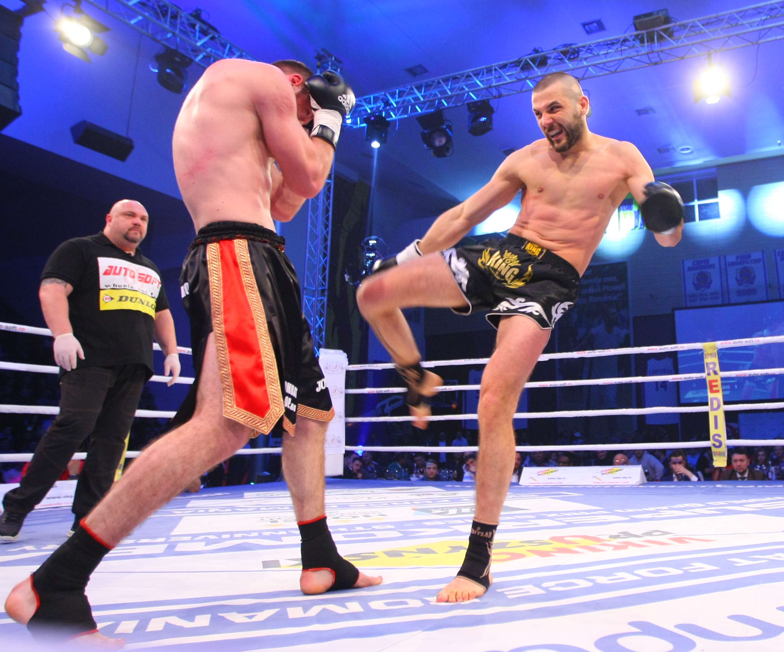 Meciul în urma căruia Amansio Paraschiv a devenit campion mondial Superkombat New Heroes! VIDEO& FOTO