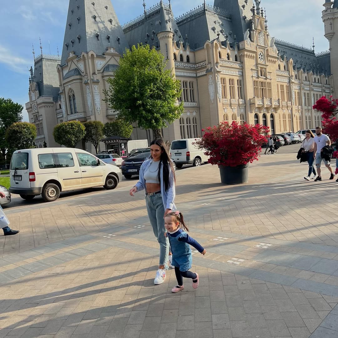 Fotografii rare cu Andreea Crăciun și fetița ei. Cum arată ispita de la Insula Iubirii 2025 în postura de mamă