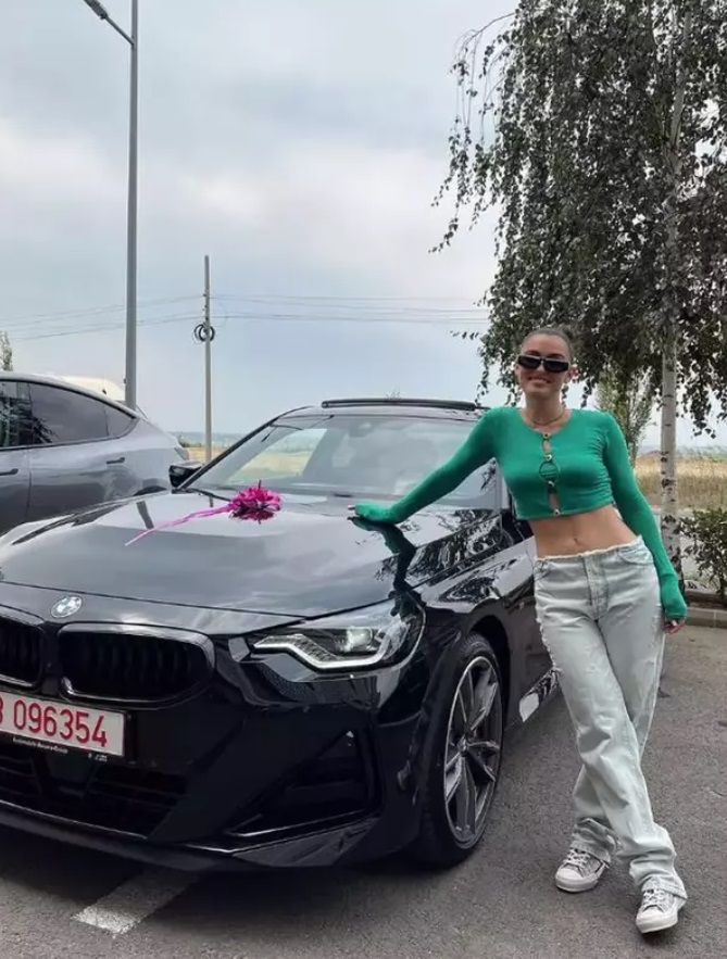 Reacția Andreei Esca atunci când Alexia Eram, fiica ei, și-a cumpărat mașină de 60.000 de euro cu 374 de cai-putere:  „Sunt banii pe care i-am muncit”