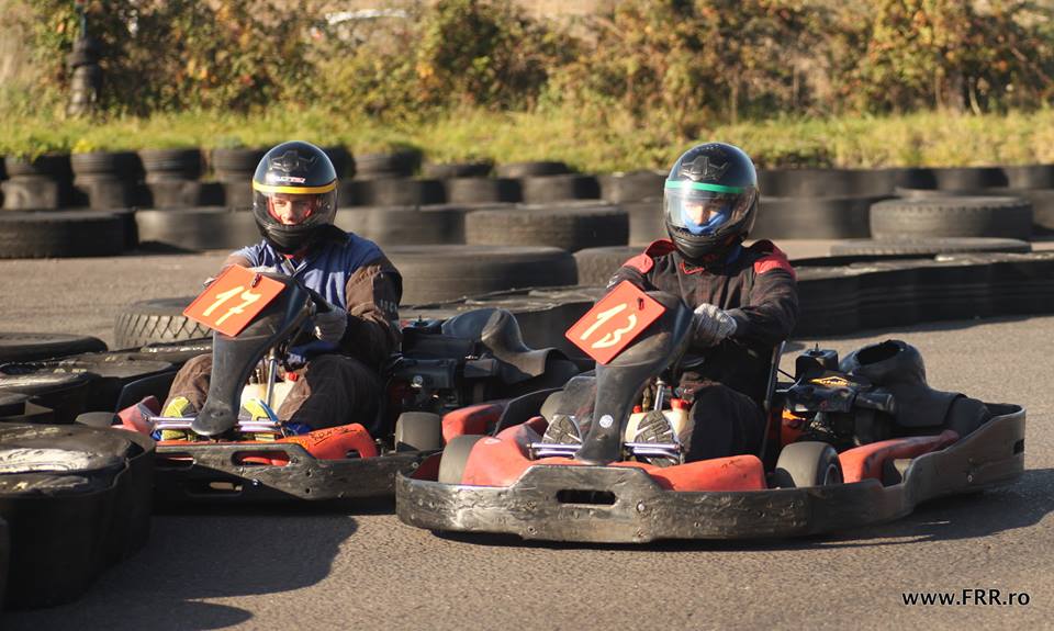 Stejarii s-au distrat la karting, în aşteptarea meciului cu naţionala Canadei, marți, ora 18:45 / GALERIE FOTO
