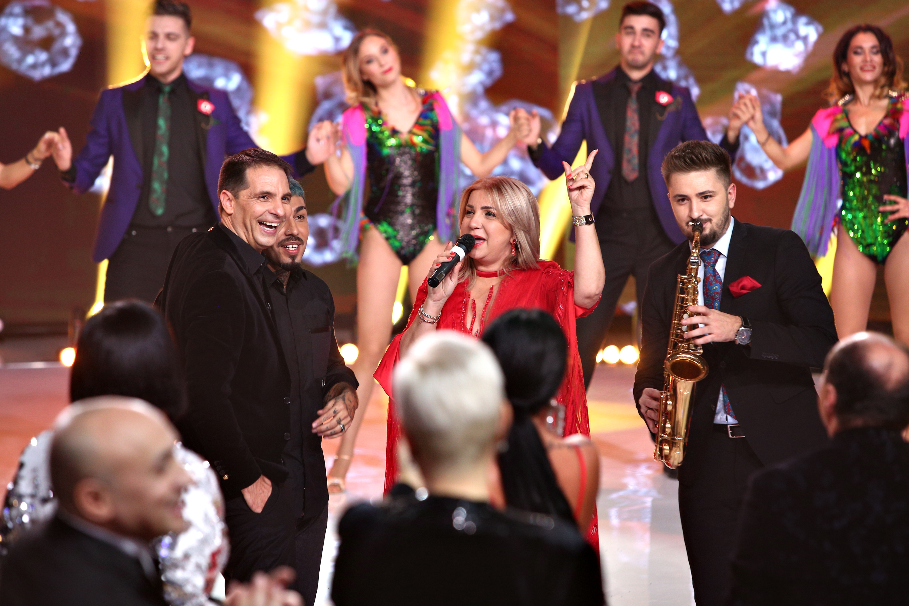 Program TV de Revelion. Ce vedem la televizor în noaptea dintre ani