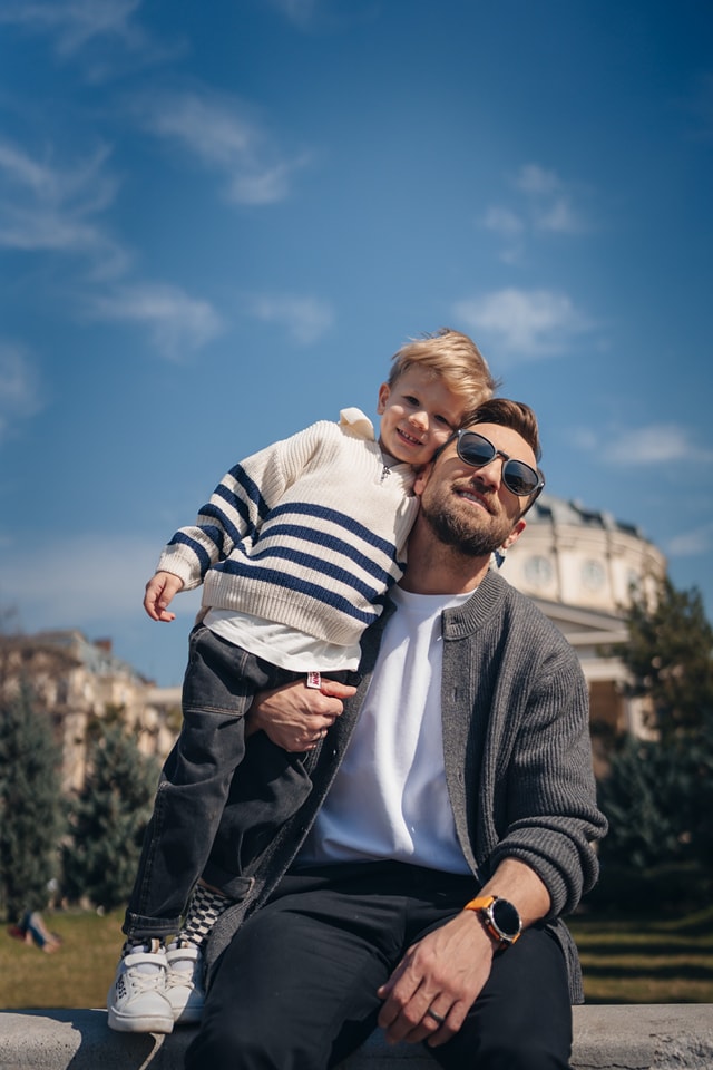 Imagini adorabile cu băiețelul lui Dani Oțil și al Gabrielei Prisăcariu. Tiago îi calcă pe urme tatălui său