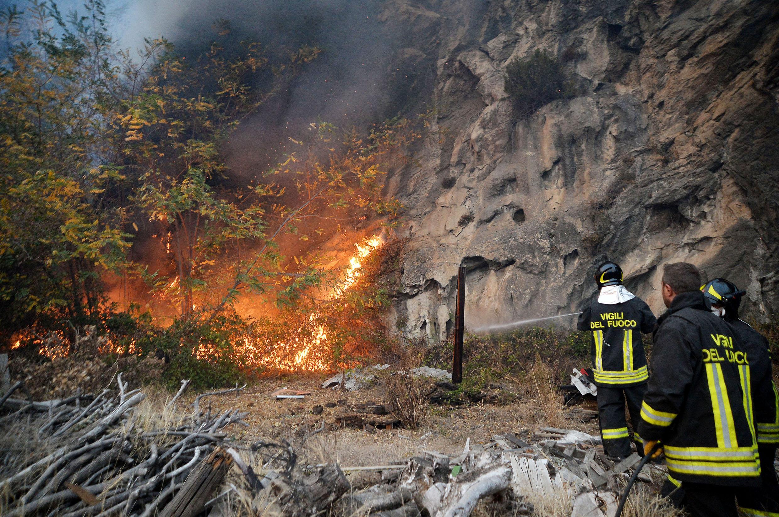 Incendii puternice în nord-estul Italiei. Peste 1.000 de oameni au fost evacuați