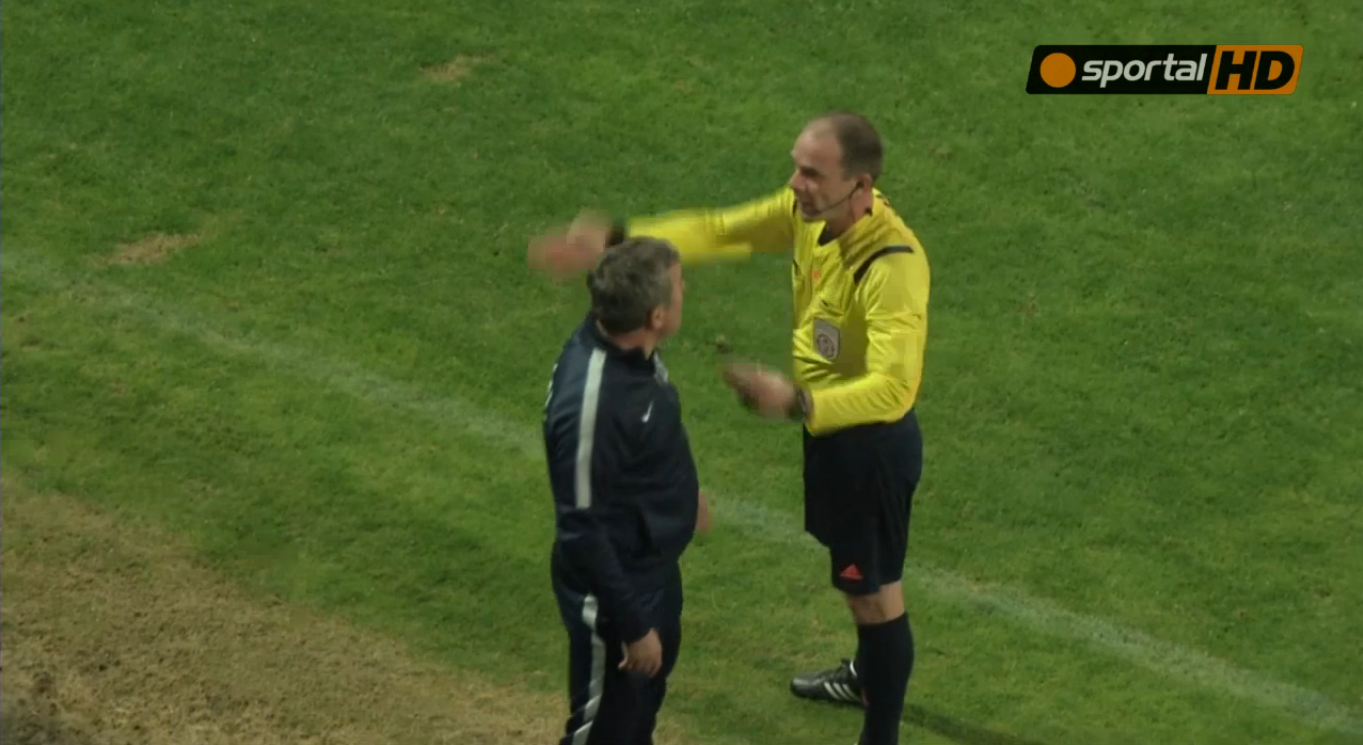 Gică Hagi a făcut scandal la meciul Viitorul - Levski Sofia 0-0, disputat în Turcia. ^S-a certat cu arbitrul și a refuzat să urce în tribună / VIDEO
