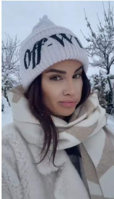 Laura Cosoi, în locul Geaninei Ilieș, la pupitrul știrilor Antena Stars. „Bună dimineața! Nu este o iluzie optică”