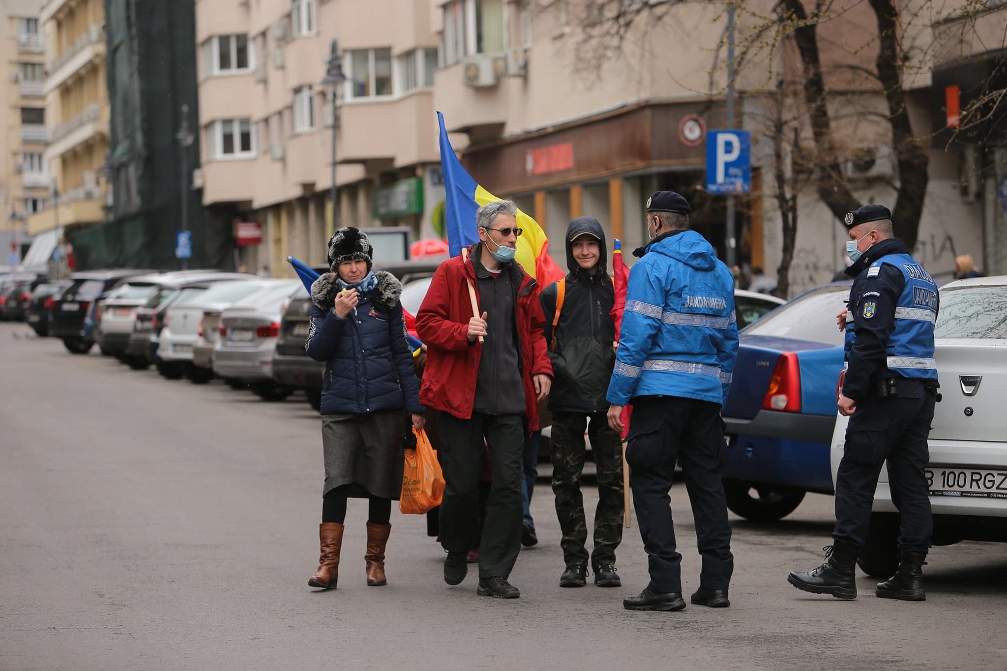 Noi proteste în București și Constanța. „Foamea ne scoate din casă”