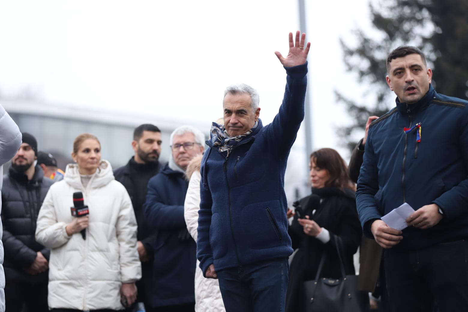 Străzi închise de poliție în ultima clipă în București, în timpul mitingului anunțat de AUR pe 1 martie