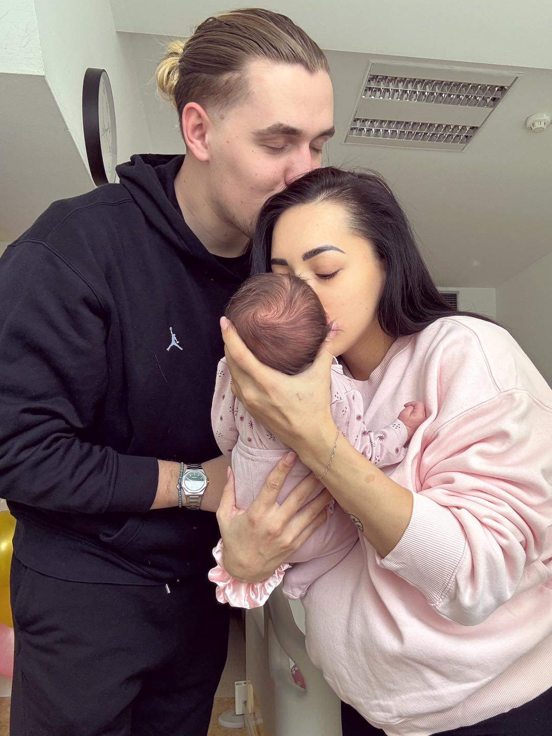 Anunțul făcut de Larisa Iordache la câteva săptămâni după ce a născut. „Eram epuizată și am zis că nu îmi mai doresc”