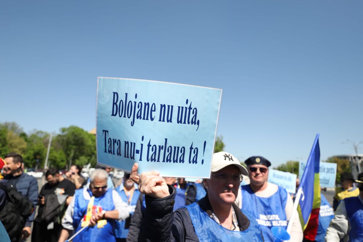 Sindicaliștii, pensionarii și studenții îi cer socoteală Guvernului pentru măsurile luate, în Piața Victoriei. Sunt așteptați 10.000 de oameni