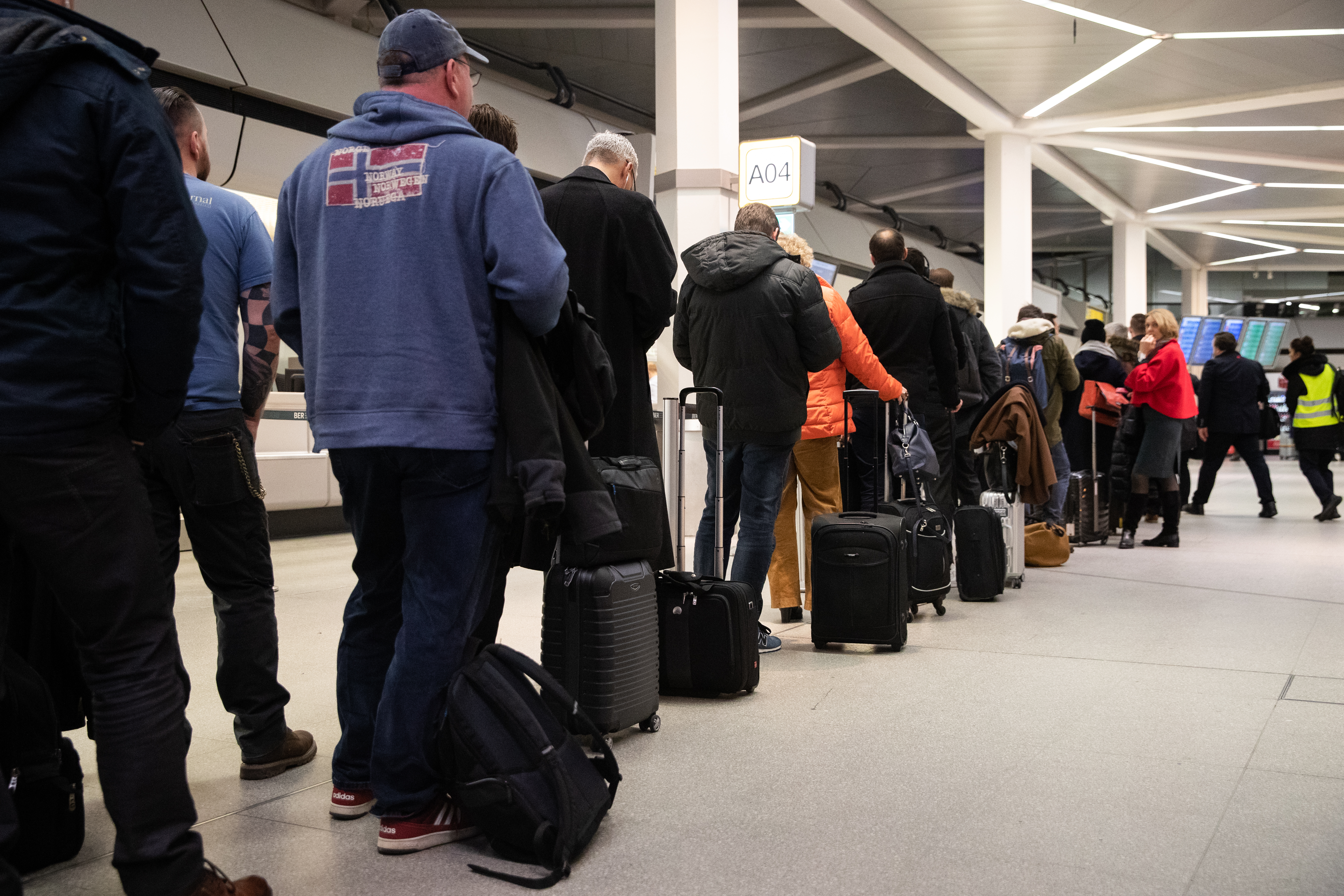 GALERIE FOTO / Grevă pe aeroporturile din Berlin. Aproape 75 de zboruri au fost afectate