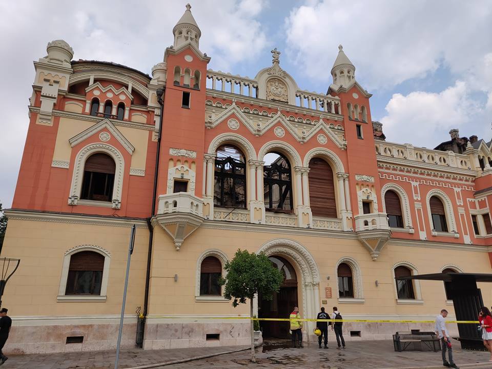 Cum arată Palatul Episcopal din Oradea după incendiul devastator. Imagini din interiorul clădirii de patrimoniu, publicate de Prefectura Bihor