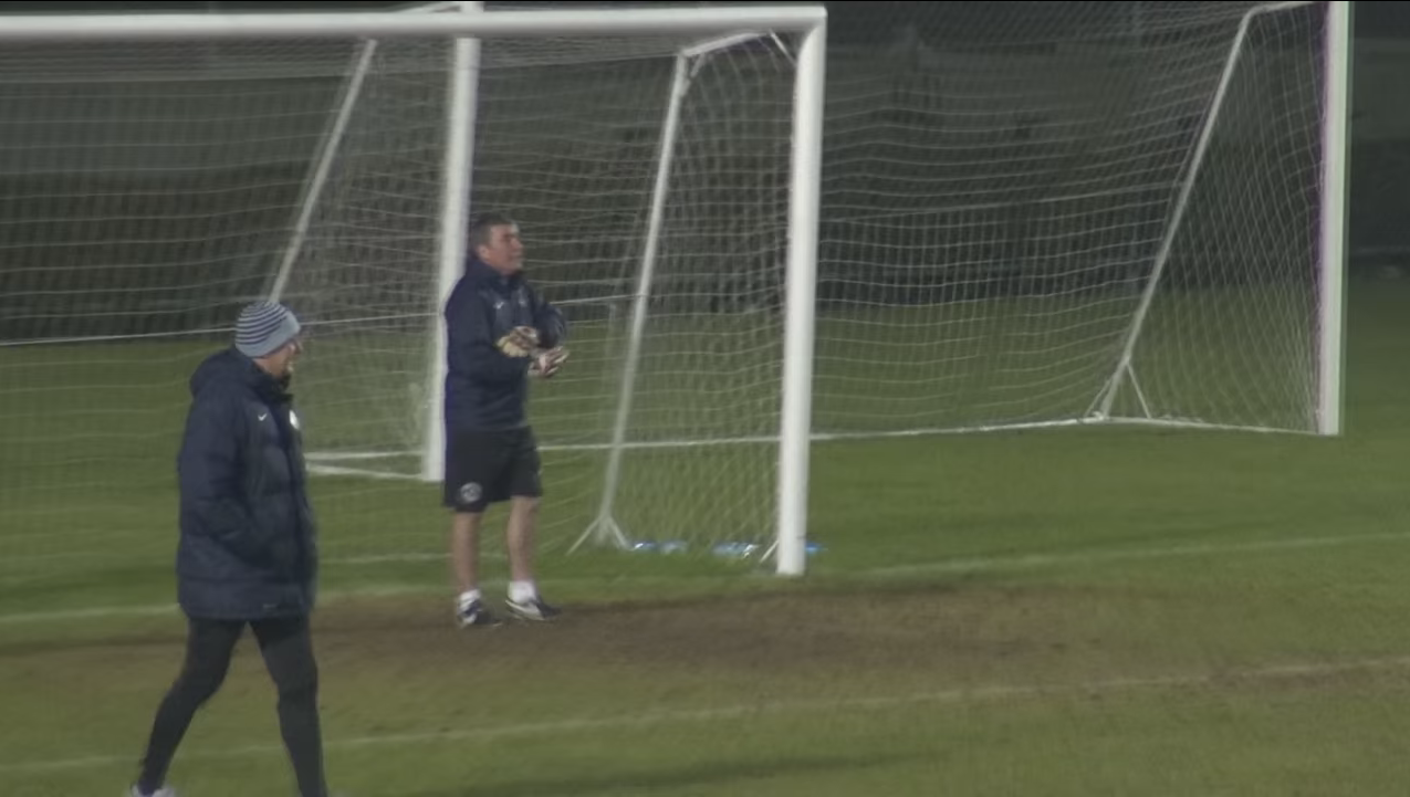 Gică Hagi se poartă cu mânuși. A făcut senzație la antrenamentele Viitorului, pe un post inedit / VIDEO