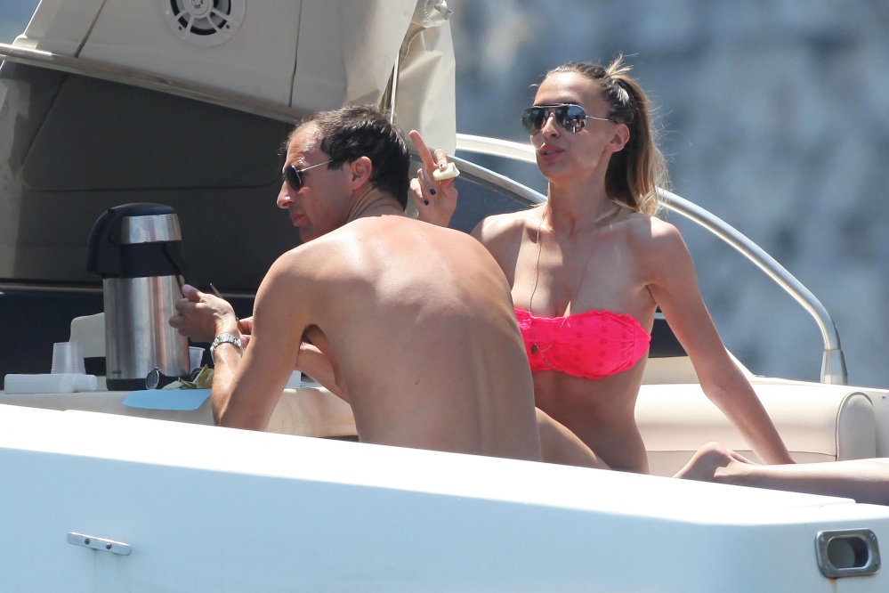 Gloria, fata care le rupe inima bărbaților din fotbal! După Allegri, un fost coechipier de-al lui Didi Prodan o vrea pe italiancă / GALERIE FOTO FIERBINTE & VIDEO