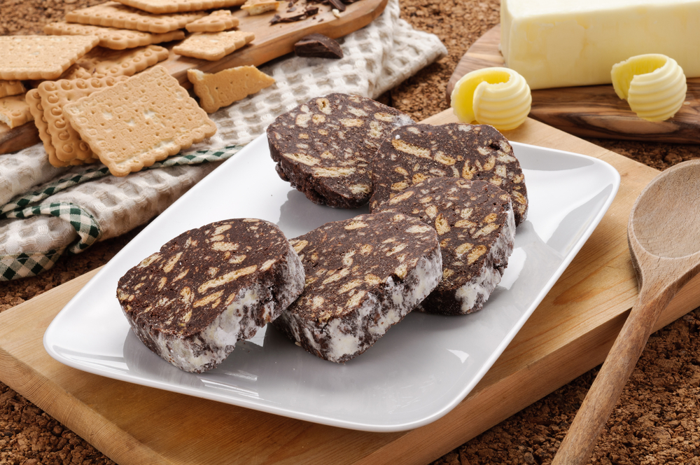 Salam de biscuiți - rețete delicioase pentru masa de sărbători