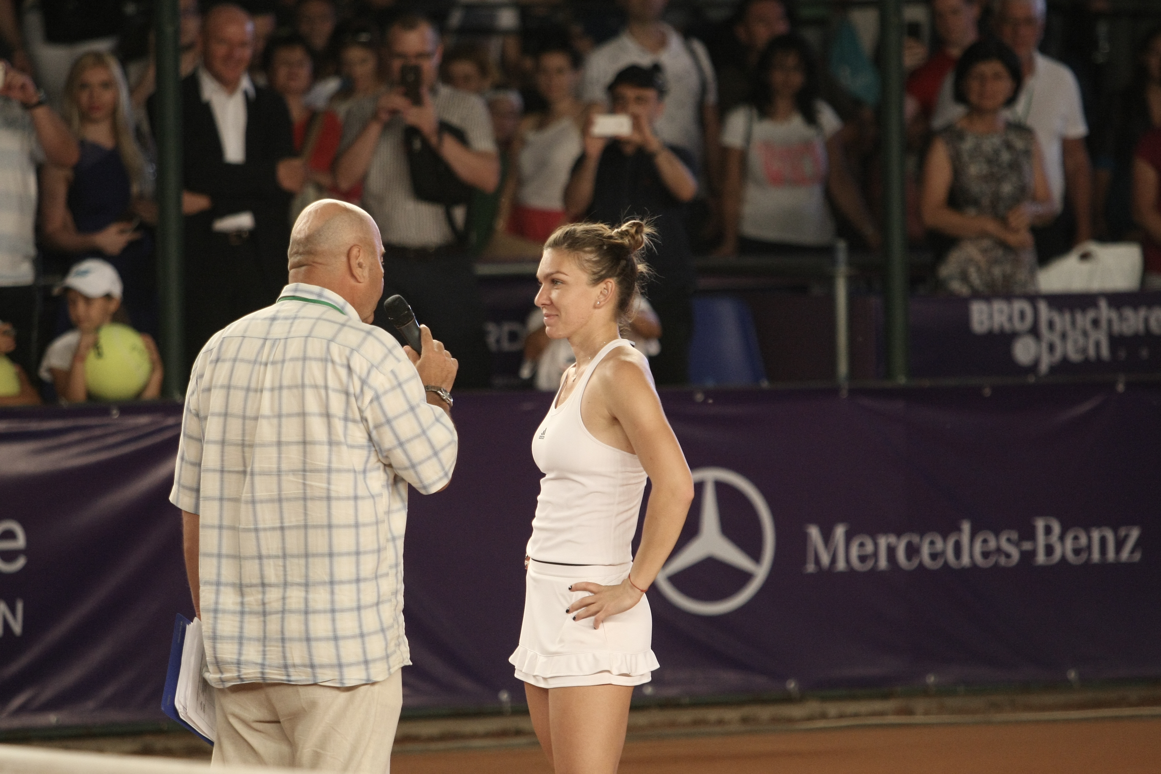 Openul de tenis al României. Cele mai spectaculoase instantanee surprinse la meciul Simonei Halep / GALERIE FOTO
