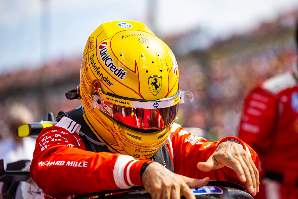 „Most jól jön az időszak a reflektálásra” – Lewis Hamilton nehezen teszi túl magát a legutóbbi versenyeken