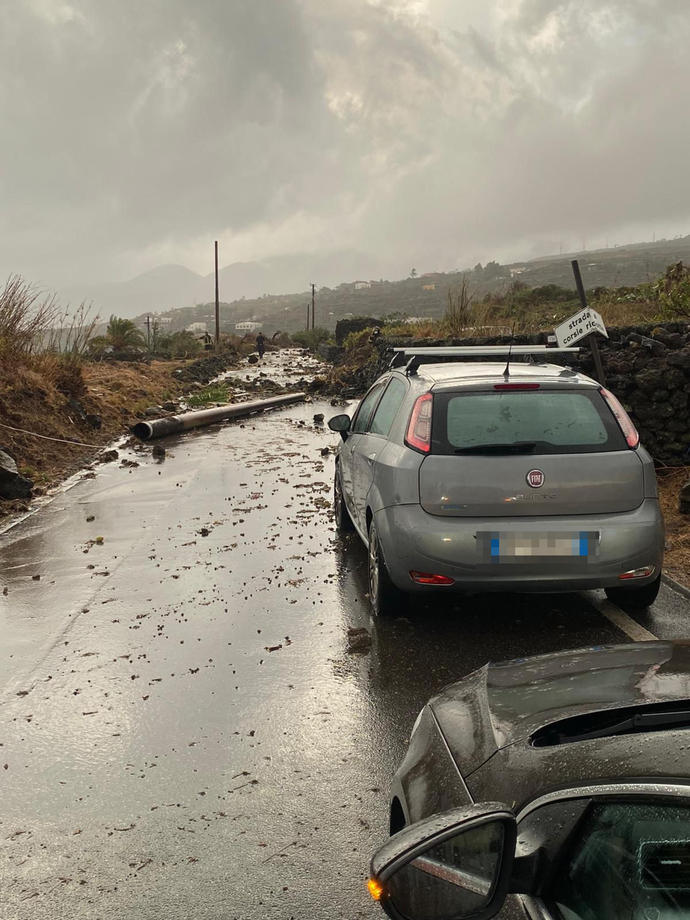 O tornadă a lovit insula Pantelleria din sudul Italiei: Cel puțin două persoane au murit