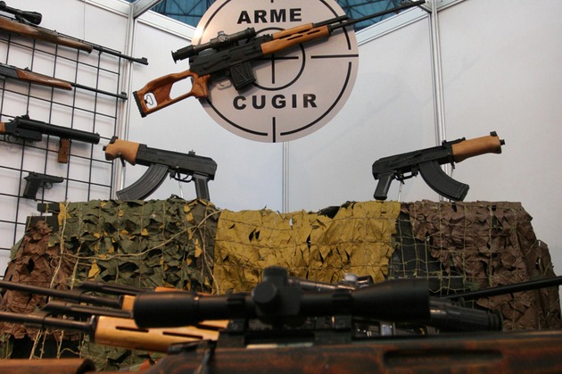 Tensiuni la Fabrica de Arme din Cugir, care acumulează datorii de la an la an: sindicatul contestă numirea unui director de profesie psiholog