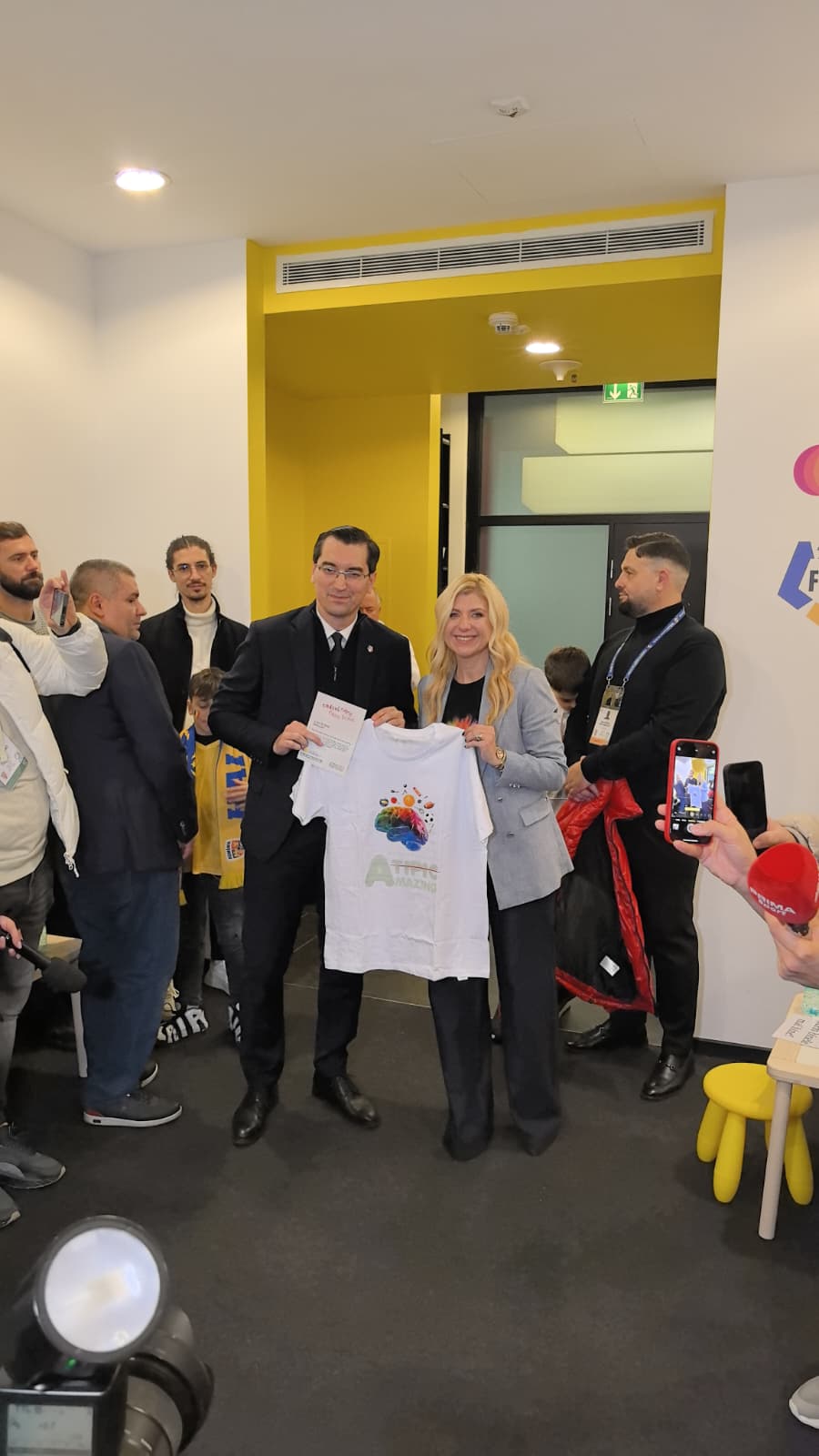 258 de micuți au beneficiat de primul spațiu senzorial dedicat copiilor cu autism pe un stadion din România