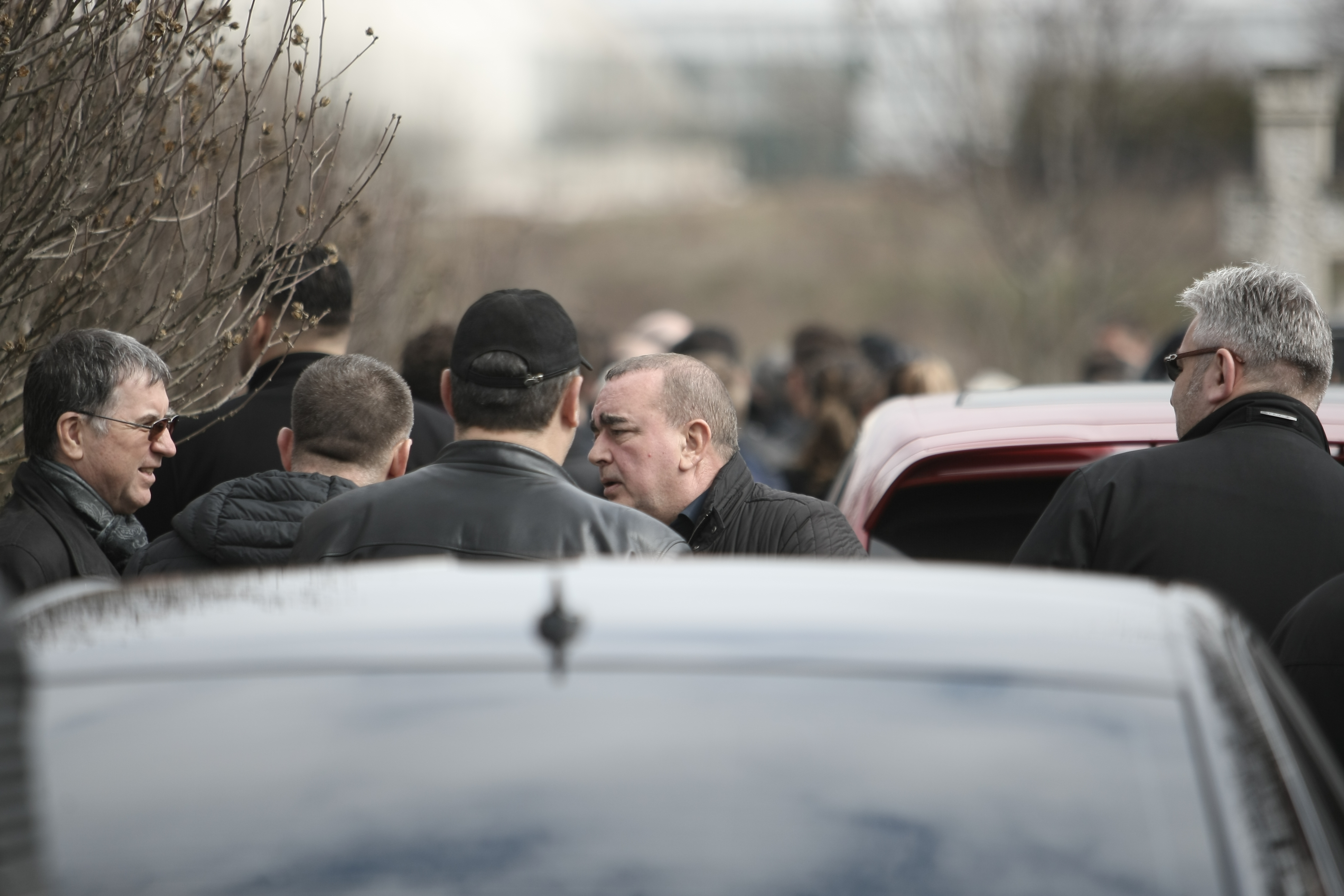 Vasile Turcu a fost înmormântat după ritualurile sinucigașilor. Fostul om de afaceri a fost condus pe ultimul drum de rude, prieteni și doar câțiva oameni de fotbal