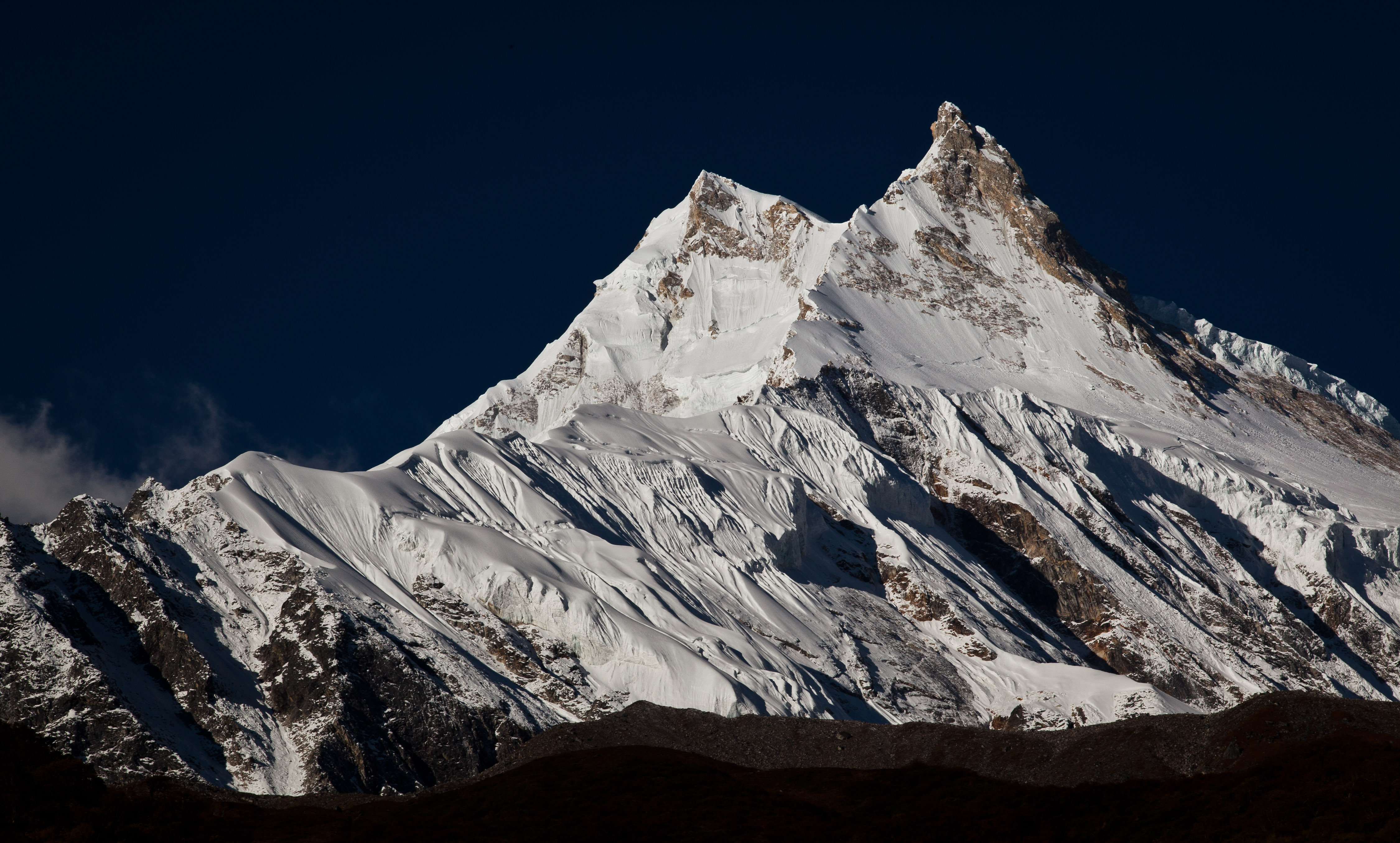 Alex Găvan atacă în condiții extreme un vârf din Himalaya / FOTO & VIDEO