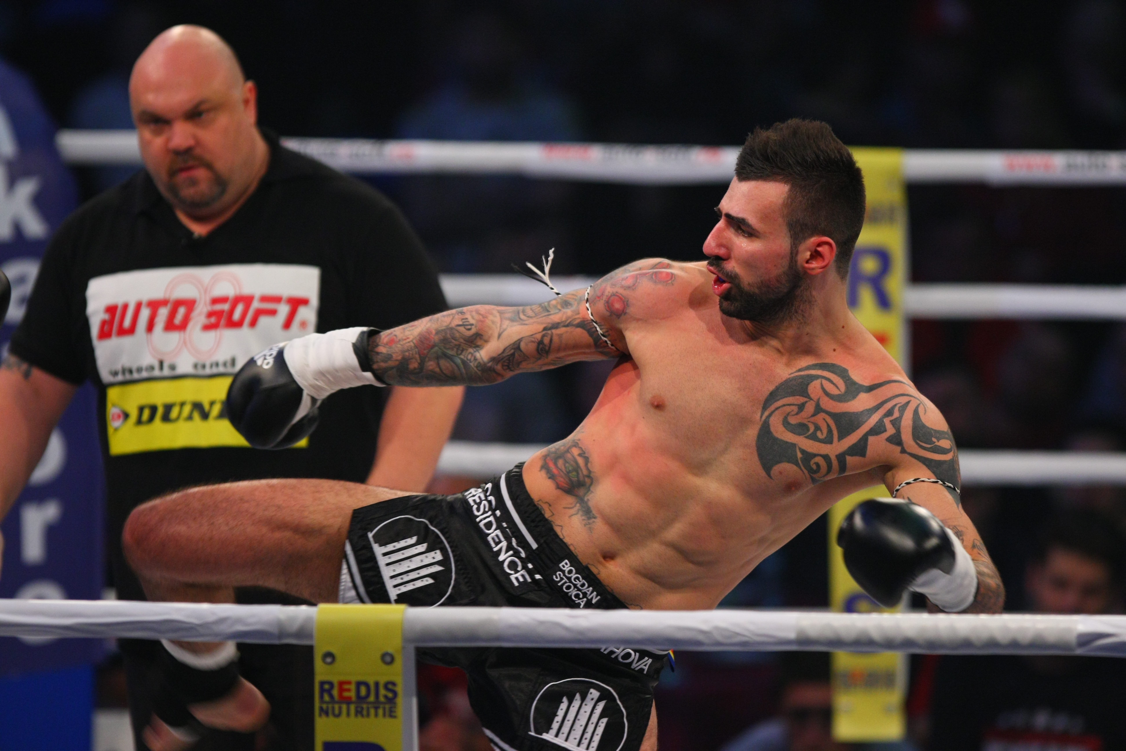 Meciul în urma căruia Amansio Paraschiv a devenit campion mondial Superkombat New Heroes! VIDEO& FOTO