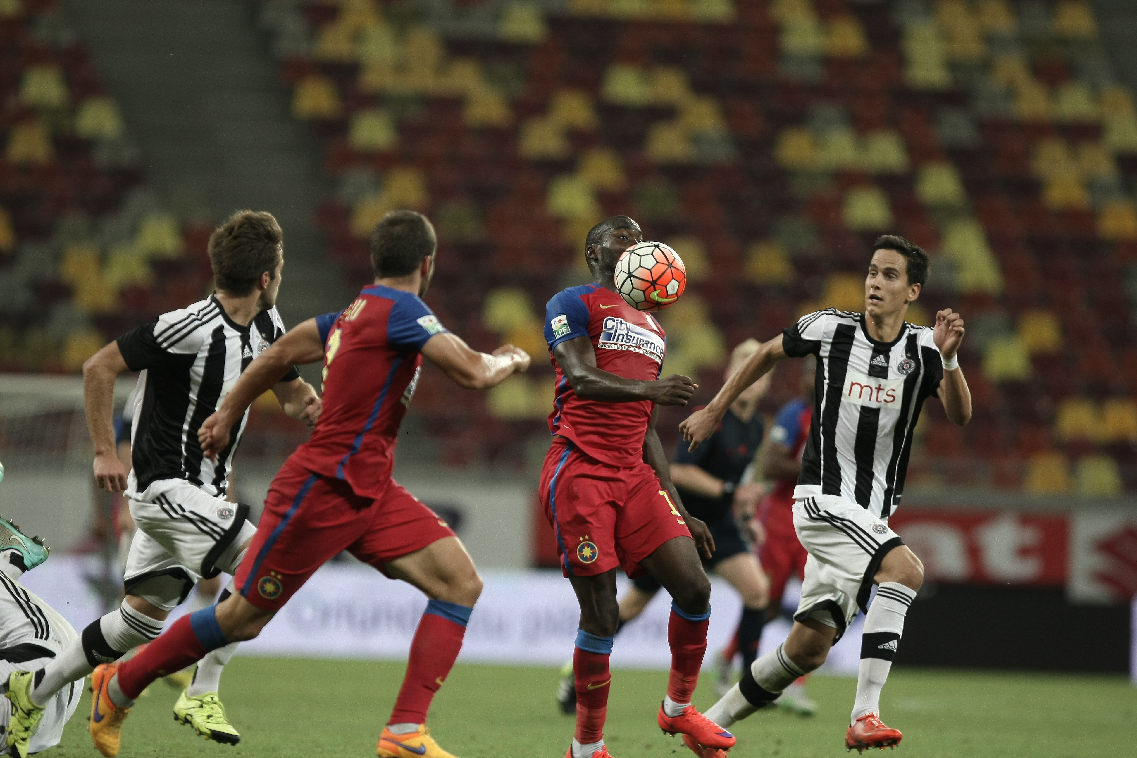 Steaua - Partizan 1-1 (Liga Campionilor, turul III preliminar, prima manșă). Gigi s-a rugat, Varela a egalat, iar calificarea în play-off se decide în infernul de la Belgrad / LIVE BLOG & VIDEO