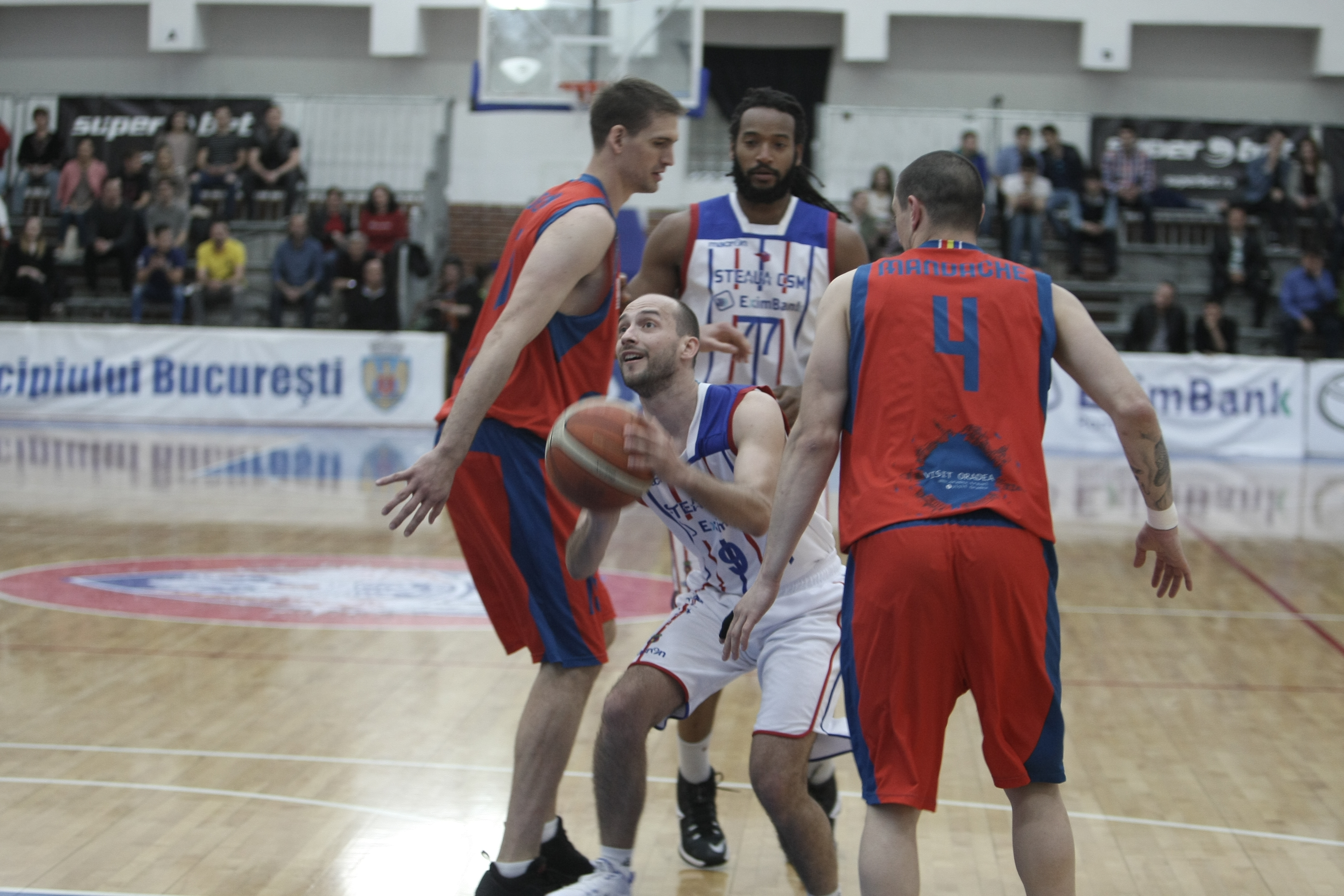 Levi Szijarto e sigur că Steaua CSM Eximbank va câștiga Liga Națională masculină de baschet: ”Suntem o echipă tare”. Darwiche: ”Da, obiectivul e titlul!” | FOTO