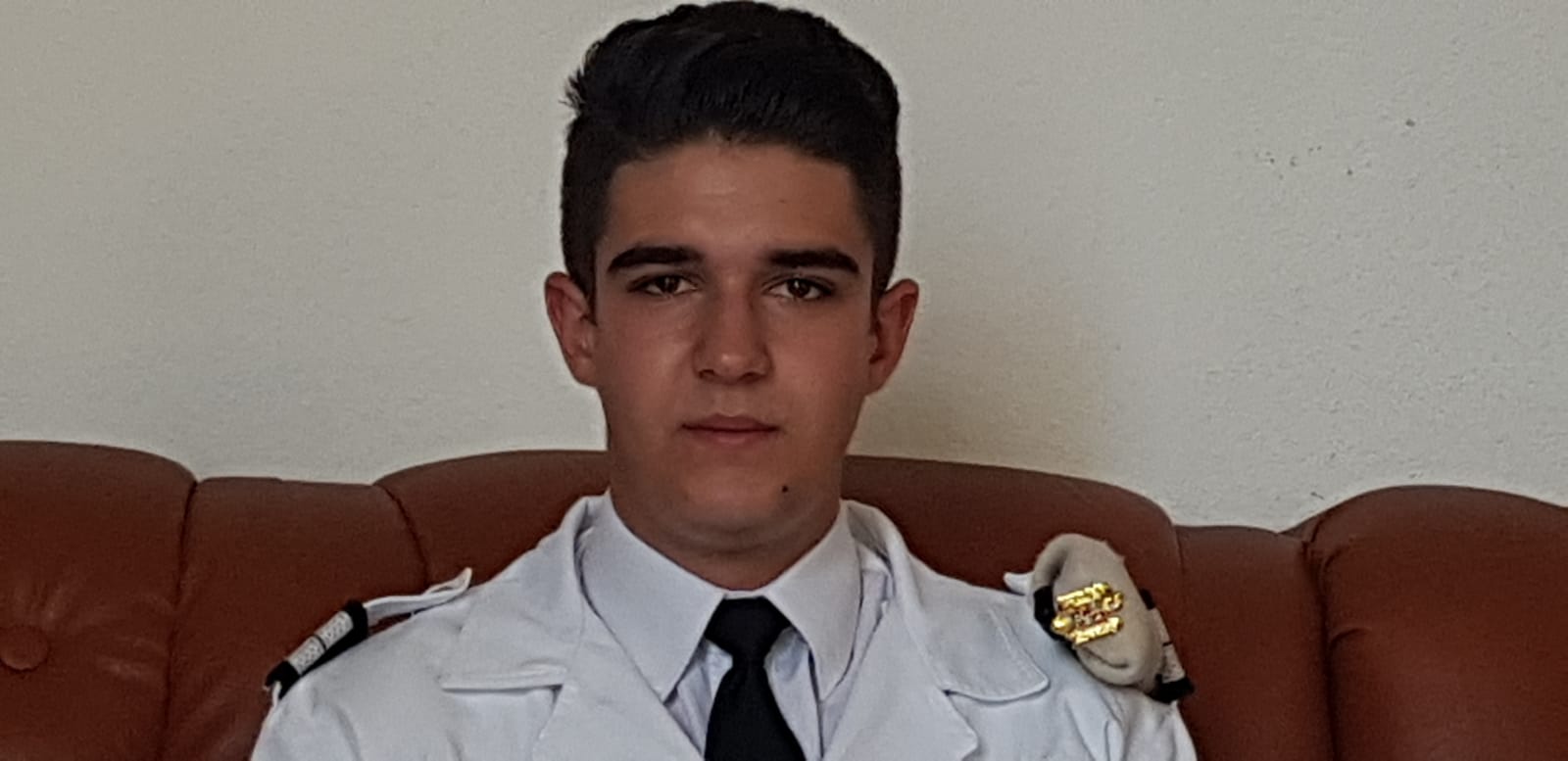 REPORTAJ/ Cornel Victor Barbu, românul admis la Academia Navală a SUA: “Bunica așa mi-a spus: cu un ochi plâng, dar cu altul sunt fericită"