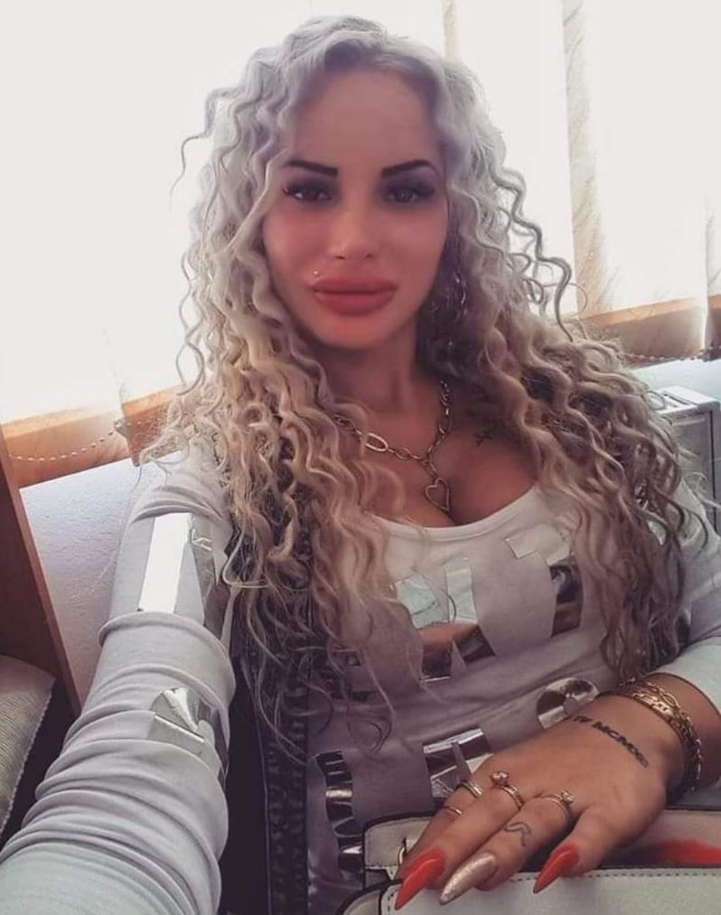 Povestea tragică a unei românce din Târgu Jiu, publicată de DailyMail: „Un alt înger s-a dus în cer”