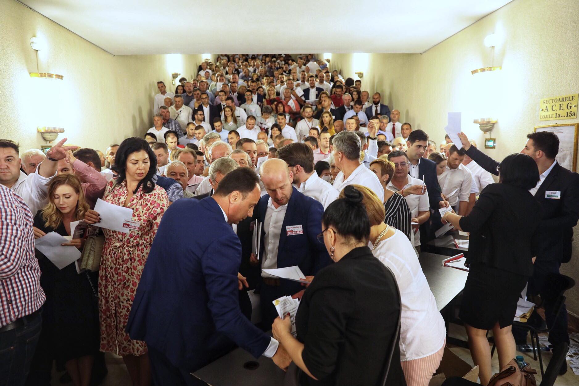Congresul PSD a ales noua conducere! Viorica Dăncilă e prima femeie președinte, Eugen Teodorovici - președinte executiv și Mihai Fifor - secretar general. Declaraţiile noilor lideri (FOTO/VIDEO)