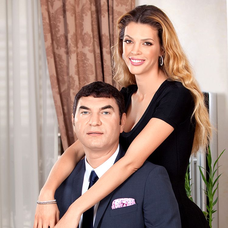 Cum arată Alina Vidican la 9 ani de la divorțul de Cristi Borcea. Anunțul făcut de Claude Senhoreti, actualul soț: „Dumnezeu ne-a binecuvântat”