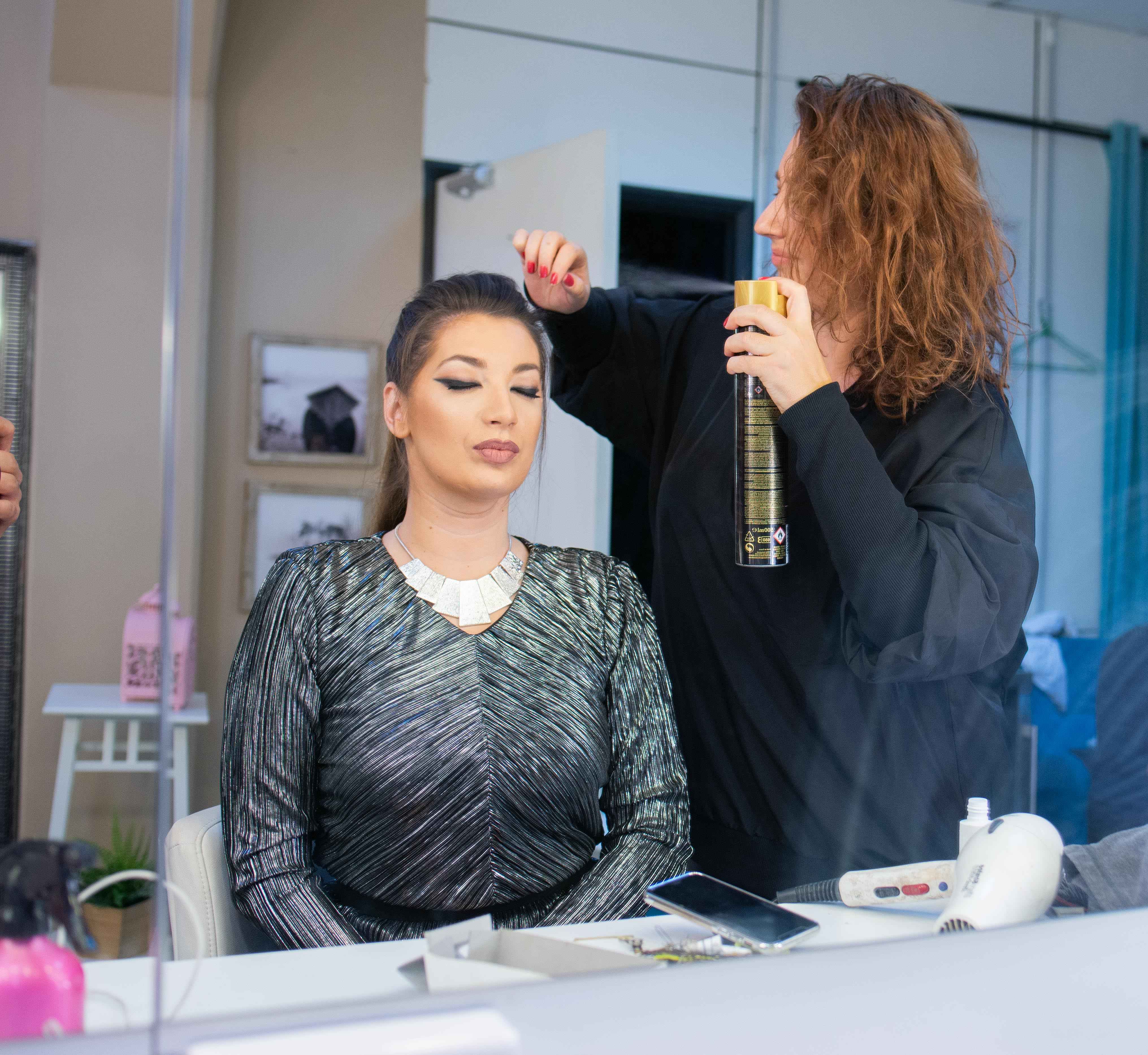 Imagini din culisele show-ului ”Îmi place dansul”. Cum se pregătesc jurații pentru marea finală de sâmbătă seară