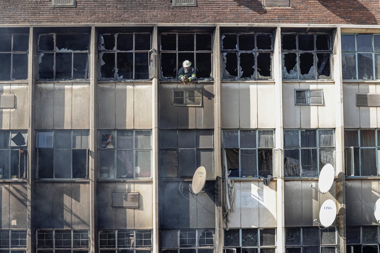Peste 70 de persoane au murit într-un incendiu la Johannesburg, cel mai mare oraș din Africa de Sud